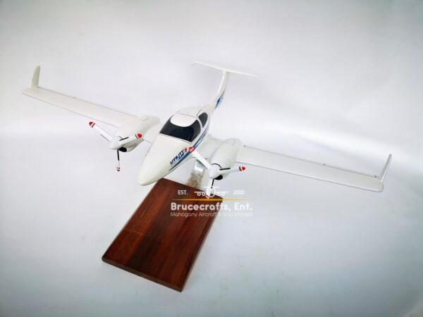 Diamond DA42 Twin Star Utility Air VH-UTL - Image 4